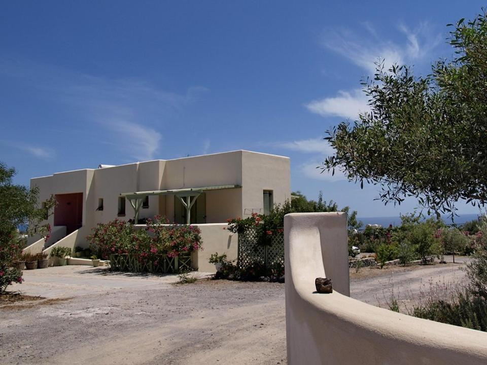 Flower And Crafts - The Eco Nature House Μονόλιθος Εξωτερικό φωτογραφία